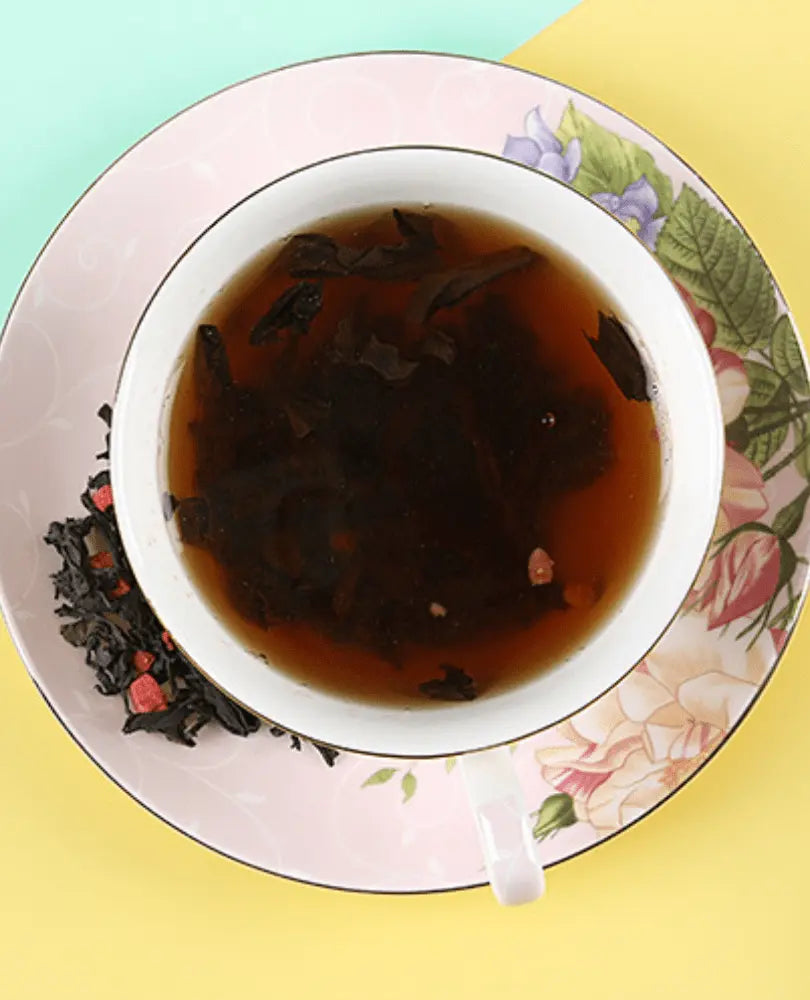 Tasse de Thé Noir aux Fraises 